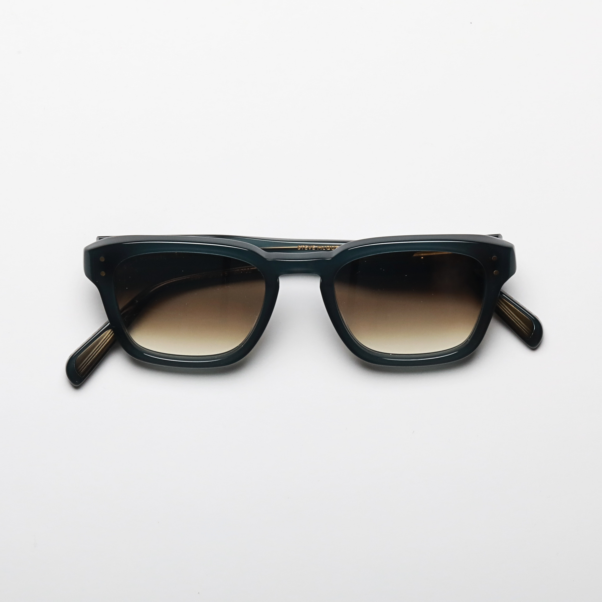 Steve McQueen BEECHGROVE SUN 122 — Milky Blue