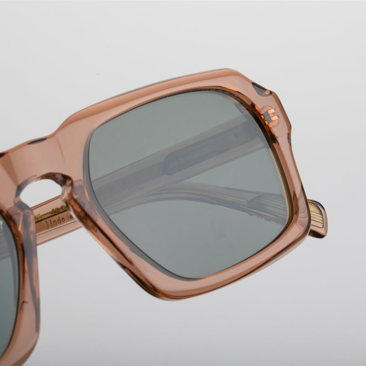 Steve McQueen Brentwood Sunglasses 105 Crystal Caramel - angle 2
