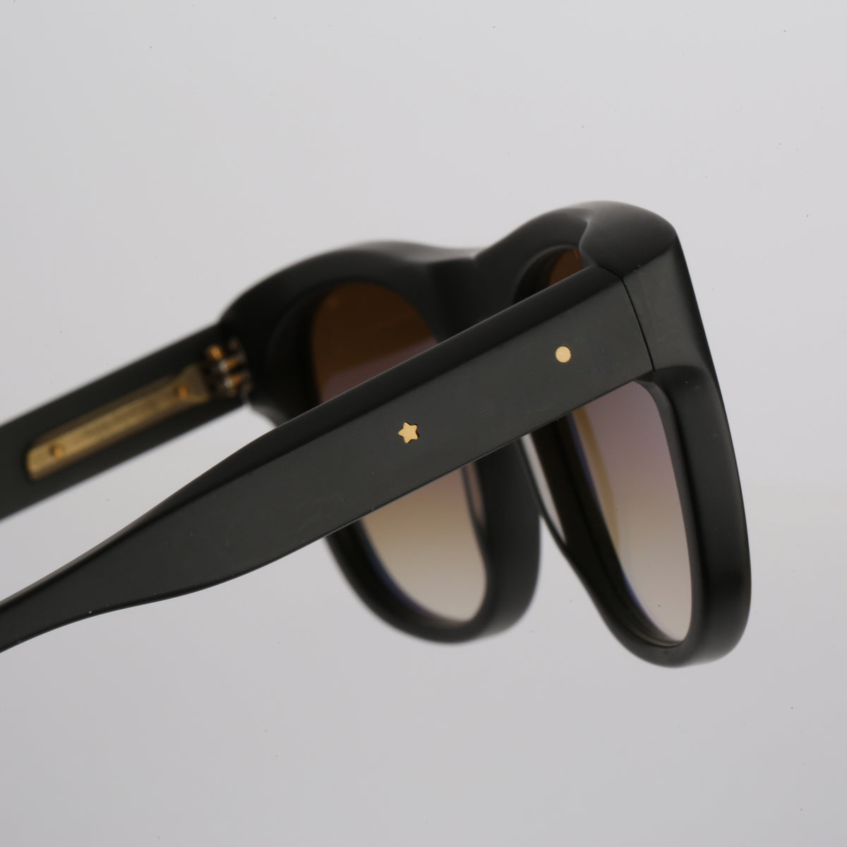 Steve McQueen Race Sun 012 Matte Black - angle 4