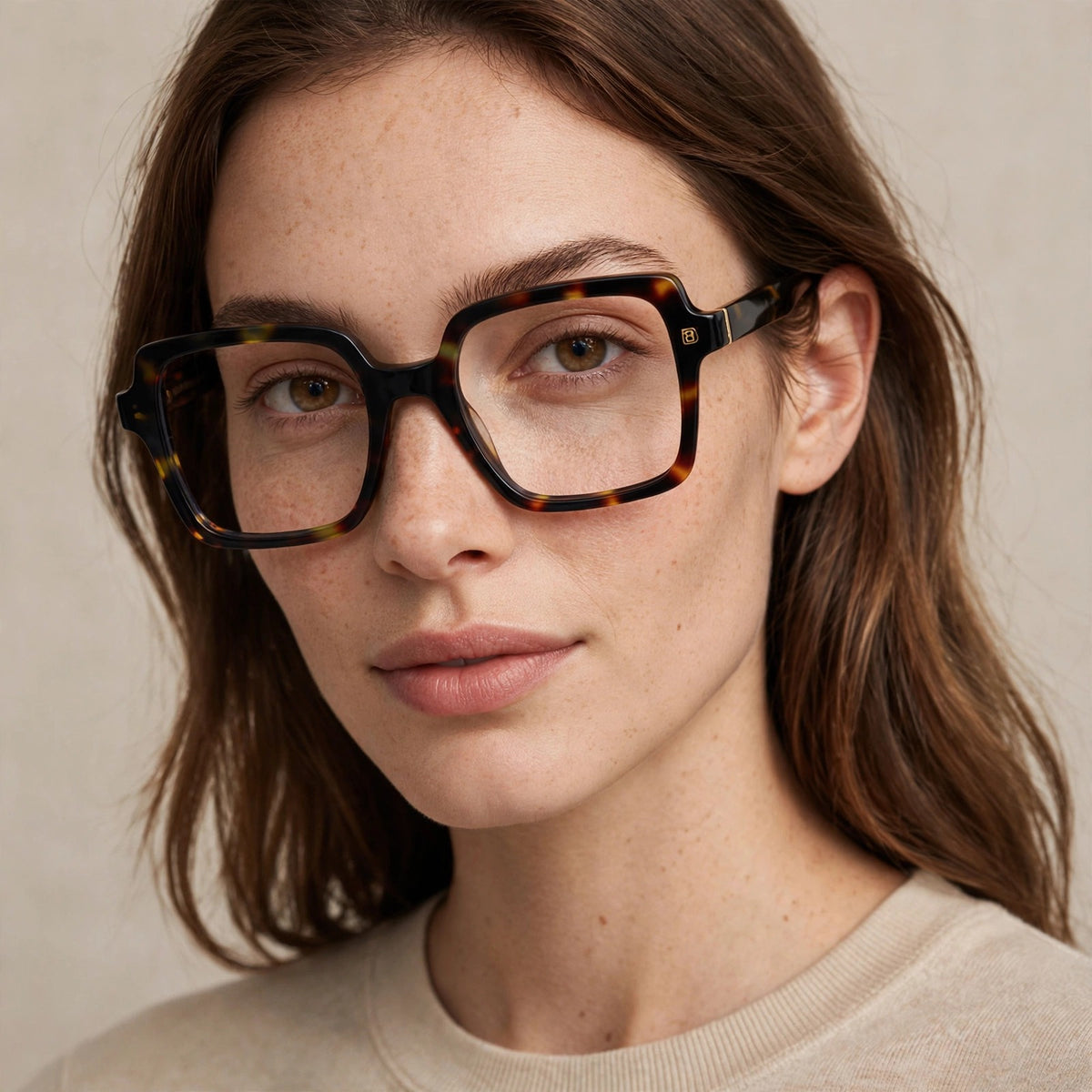 NB0 | MICHELLN — worn by female model